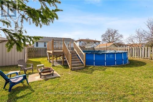 8110 Paddock Trail Dr, Niagara Falls, ON - Outdoor With Above Ground Pool With Backyard