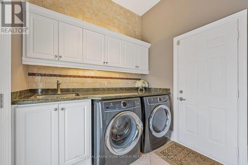 793 Tallantine Place, Newmarket, ON - Indoor Photo Showing Laundry Room