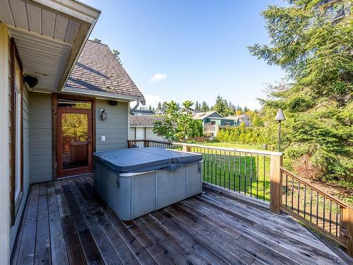 3872 Warren Ave, Royston, BC - Outdoor With Deck Patio Veranda With Exterior