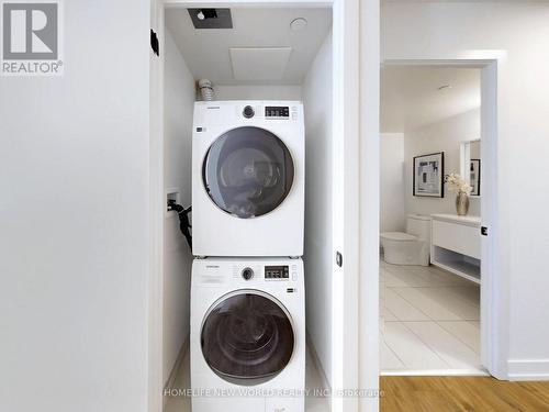 Lph03 - 2 Augusta Avenue, Toronto, ON - Indoor Photo Showing Laundry Room