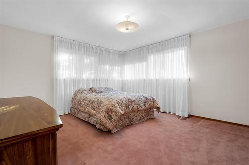 3762-3766 Greenlane Road, Lincoln, ON - Indoor Photo Showing Bedroom