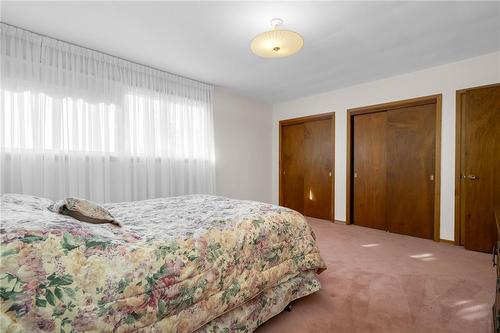 3762-3766 Greenlane Road, Lincoln, ON - Indoor Photo Showing Bedroom