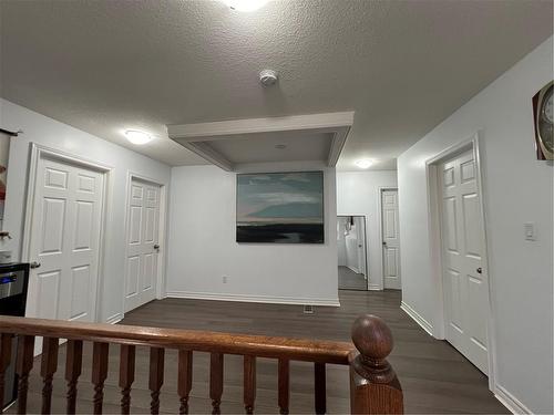 93 Medici Lane, Hamilton, ON - Indoor Photo Showing Other Room