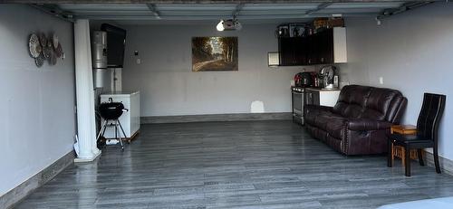 93 Medici Lane, Hamilton, ON - Indoor Photo Showing Garage