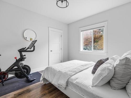6350 Riverstone Dr, Sooke, BC - Indoor Photo Showing Bedroom