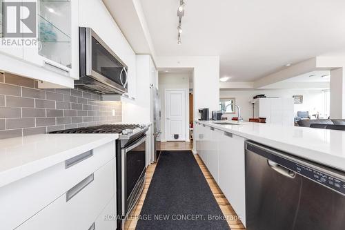 2204 - 55 Eglinton Avenue W, Mississauga, ON - Indoor Photo Showing Kitchen With Stainless Steel Kitchen With Upgraded Kitchen