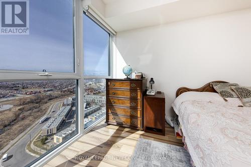 2204 - 55 Eglinton Avenue W, Mississauga, ON - Indoor Photo Showing Bedroom