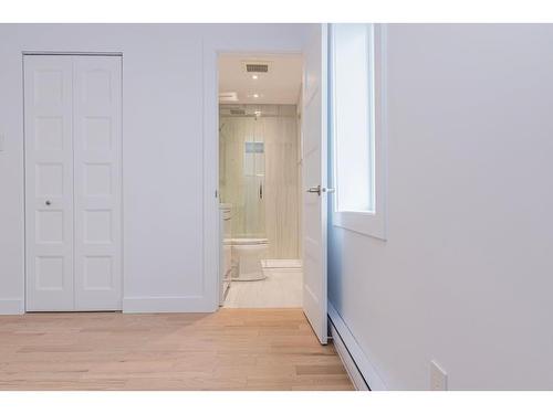 Chambre Ã  coucher principale - 932  - 934 Mtée Champagne, Laval (Sainte-Dorothée), QC - Indoor Photo Showing Bathroom
