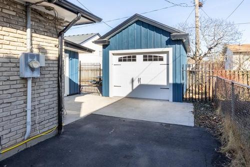 22 Colonial Street, Welland, ON - Outdoor