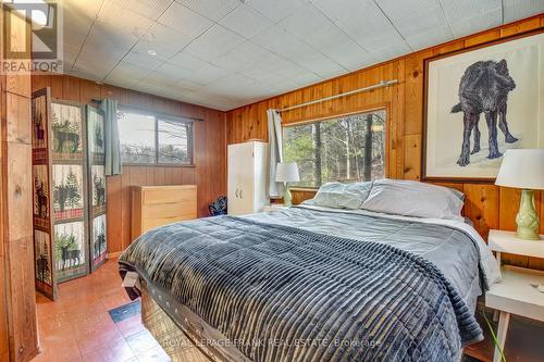31 Fire Route 96, Havelock-Belmont-Methuen, ON - Indoor Photo Showing Bedroom