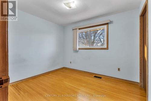 279 Kenneth Ave, Kitchener, ON - Indoor Photo Showing Other Room