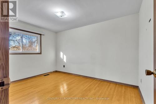 279 Kenneth Ave, Kitchener, ON - Indoor Photo Showing Other Room