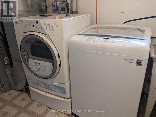 1478 Simcoe St N, Oshawa, ON - Indoor Photo Showing Laundry Room