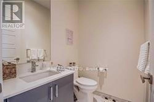 3779 Riva Ave, Innisfil, ON - Indoor Photo Showing Bathroom