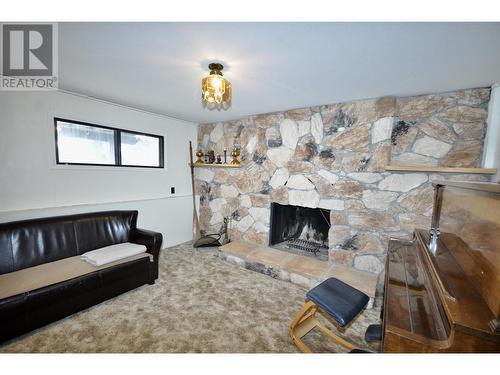 2820 Chimney Lake Road, Williams Lake, BC - Indoor Photo Showing Living Room With Fireplace
