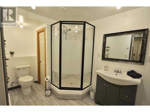 2820 Chimney Lake Road, Williams Lake, BC - Indoor Photo Showing Bathroom