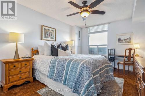 1607 - 1535 Lakeshore Road E, Mississauga, ON - Indoor Photo Showing Bedroom