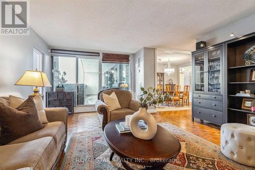 1607 - 1535 Lakeshore Road E, Mississauga, ON - Indoor Photo Showing Living Room