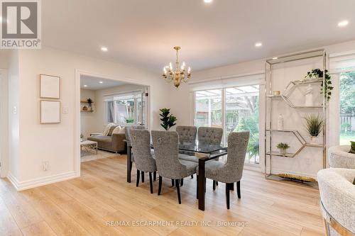 12 Cheval Dr, Grimsby, ON - Indoor Photo Showing Dining Room