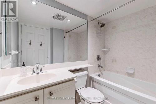 912 - 270 Wellington Street W, Toronto, ON - Indoor Photo Showing Bathroom