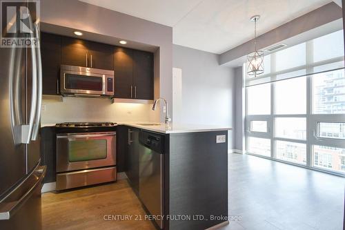 #2019 -75 East Liberty St, Toronto, ON - Indoor Photo Showing Kitchen With Upgraded Kitchen