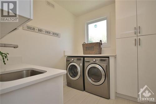 896 Corktown Road, Merrickville, ON - Indoor Photo Showing Laundry Room