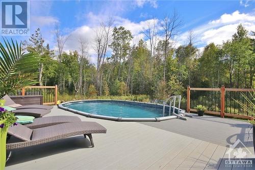 896 Corktown Road, Merrickville, ON - Outdoor With Above Ground Pool