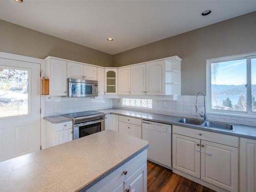 1201 Gawne Road, Naramata, BC - Indoor Photo Showing Kitchen