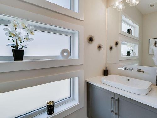 2-777 Denali Drive, Kelowna, BC - Indoor Photo Showing Bathroom