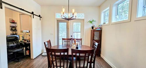 261 Shadow Mountain Boulevard, Cranbrook, BC - Indoor Photo Showing Dining Room