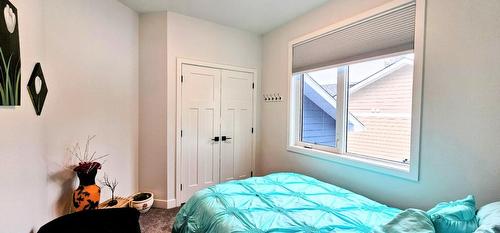 261 Shadow Mountain Boulevard, Cranbrook, BC - Indoor Photo Showing Bedroom