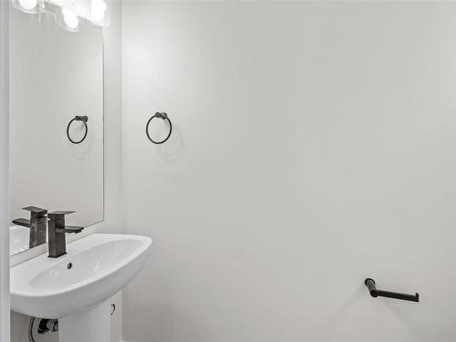 2548 Nickson Way, Sooke, BC - Indoor Photo Showing Bathroom