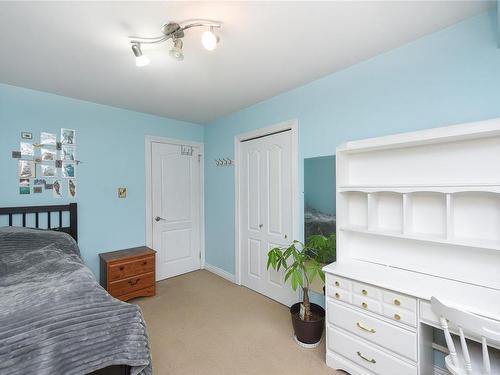 3828 Laurel Dr, Royston, BC - Indoor Photo Showing Bedroom