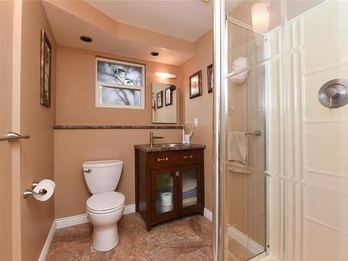 3828 Laurel Dr, Royston, BC - Indoor Photo Showing Bathroom
