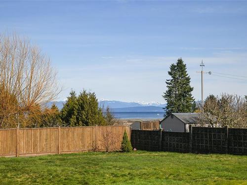3828 Laurel Dr, Royston, BC - Outdoor With View
