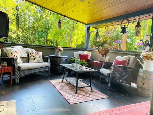 2940 Horton Rd, Mill Bay, BC - Outdoor With Deck Patio Veranda With Exterior