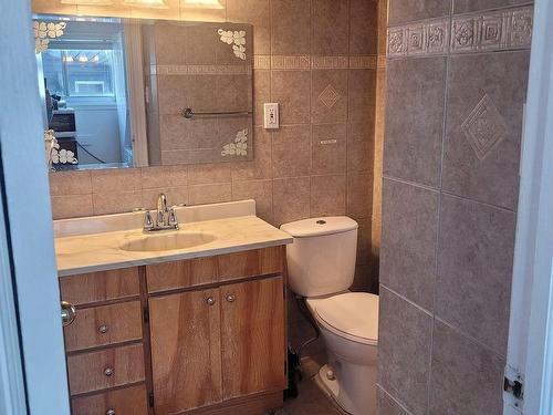 2335 Crystal Beach Rd, Innisfil, ON - Indoor Photo Showing Bathroom