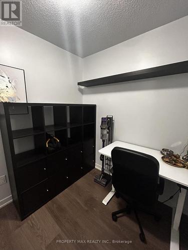 #402 -20 Orchid Place Dr, Toronto, ON - Indoor Photo Showing Office