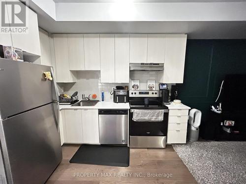 #402 -20 Orchid Place Dr, Toronto, ON - Indoor Photo Showing Kitchen