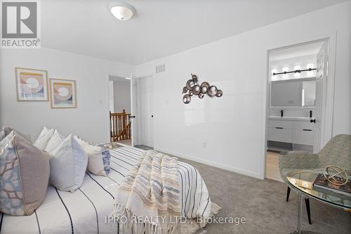128 Lowther Ave, Richmond Hill, ON - Indoor Photo Showing Bedroom