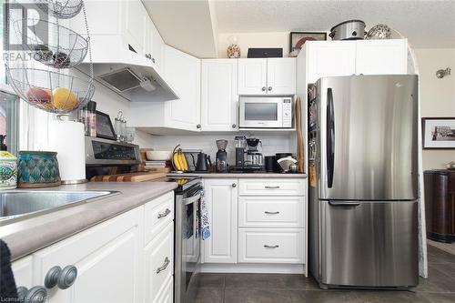27 Schneider Avenue, Kitchener, ON - Indoor Photo Showing Kitchen