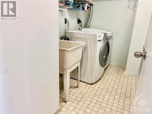 6958 Du Bois Avenue, Ottawa, ON - Indoor Photo Showing Laundry Room
