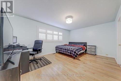 62 Maplewood Ave, Brock, ON - Indoor Photo Showing Bedroom