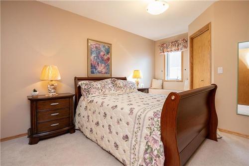 108 Courland Bay, Winnipeg, MB - Indoor Photo Showing Bedroom