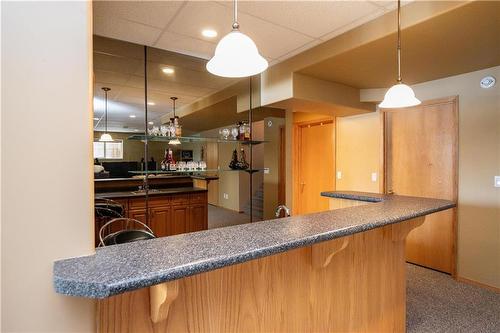 108 Courland Bay, Winnipeg, MB - Indoor Photo Showing Kitchen