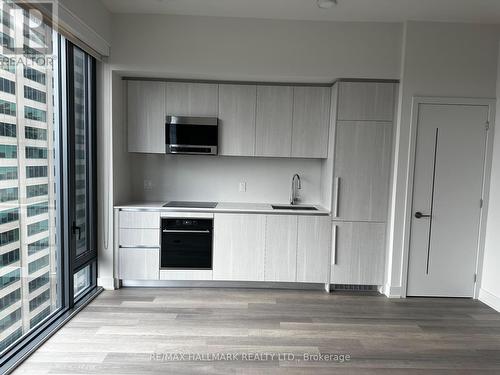 #2707 -8 Cumberland St, Toronto, ON - Indoor Photo Showing Other Room