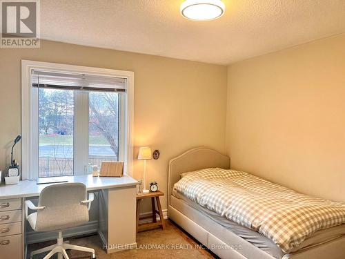 1169 Lindsay Drive, Oakville, ON - Indoor Photo Showing Bedroom