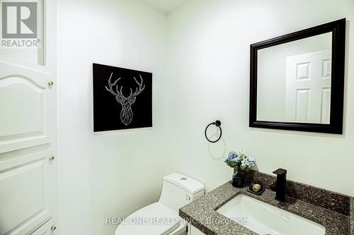621 Winterton Way, Mississauga, ON - Indoor Photo Showing Bathroom