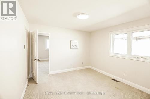 621 Winterton Way, Mississauga, ON - Indoor Photo Showing Other Room