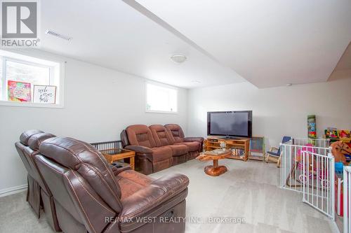 46 Ojibway Dr N, Galway-Cavendish And Harvey, ON - Indoor